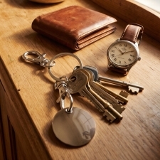 Metal keyring with token ARRAS